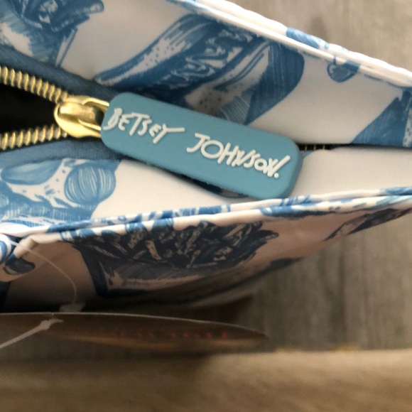 Betsey Johnson Insulated Satchel Lunch Tote White & Blue Fast Food Print NWT - Picture 9 of 16